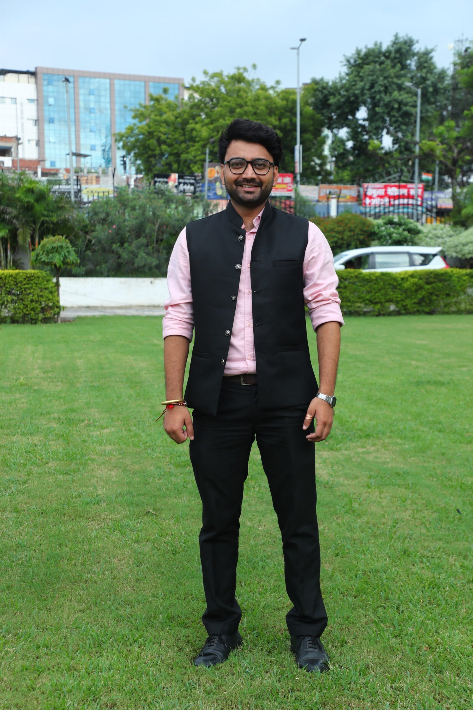 Vd. Apoorv Tripathi